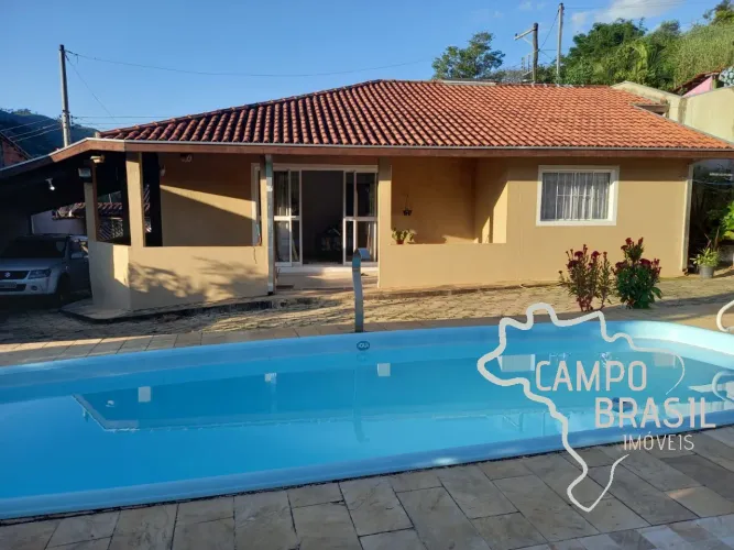 CHÁCARA DE 1.000 M² COM PISCINA EM MONTEIRO LOBATO!