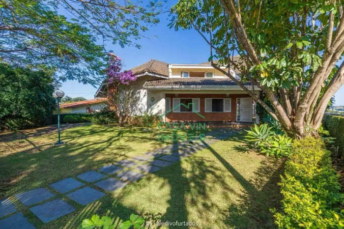 Casa com 5 dormitórios à venda, 411 m² por R$ 2.080.000,00 - Condomínio Marambaia - Vinhed