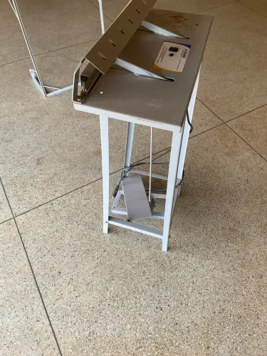 Máquina Seladora Pedal Industrial Funcionando