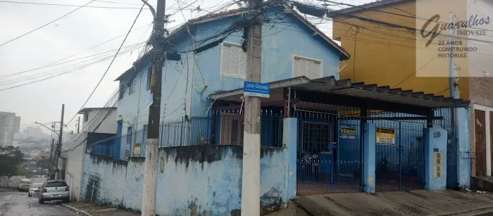 casa em exelente localizaçao sobrado com 3 dormitorios salacozinha area de serviço 2 vagas