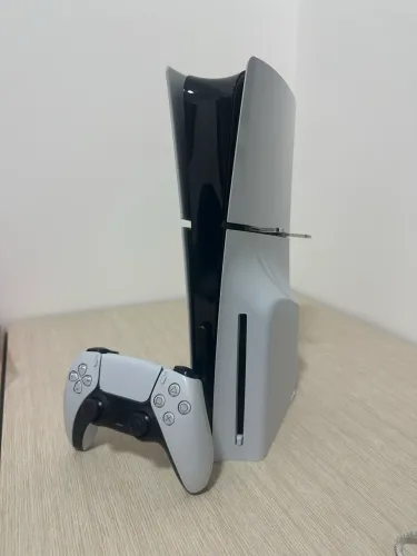 PS5 SLIM 1TB C/ Leitor de Disco