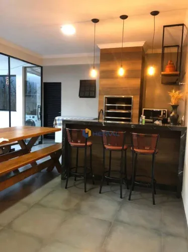Sobrado com 3 dormitórios à venda, 179 m² por R$ 750.000,00 - Jardim Oásis - Maringá/PR