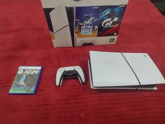 Vende PS5 mídia física com nf 5 meses d uso só vem com 4 jogos