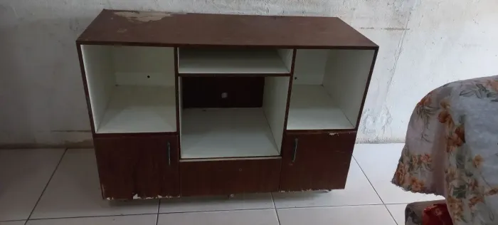 Móvel para casa com rodinhas 170
