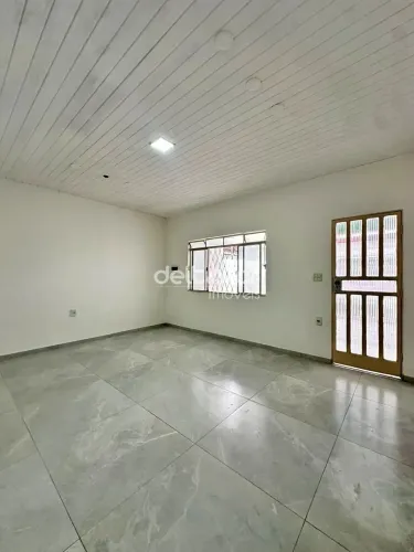Casa comercial para locação com 3 salas, uma vaga e 70 metros, Planalto, Belo Horizonte, M