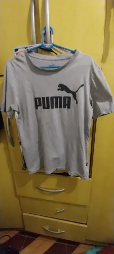 Camiseta Puma original gola larga tamanho M