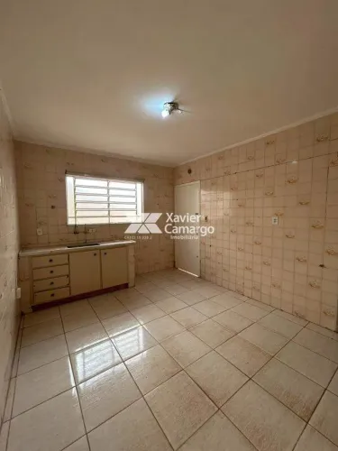 Casa com 3 quartos para locação no bairro Cidade Nova - Rio Claro/SP
