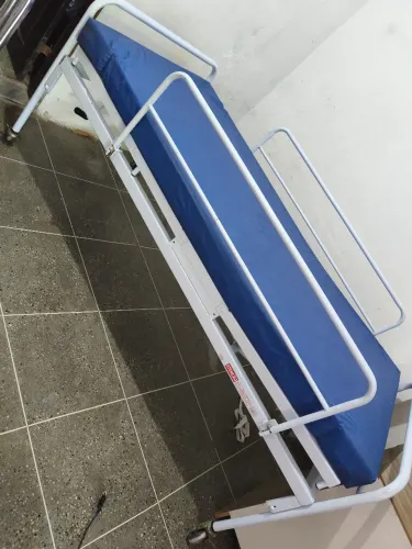 Cama hospitar manual usada