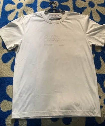 camiseta riachuelo original branca tamanho m estampa renaissance