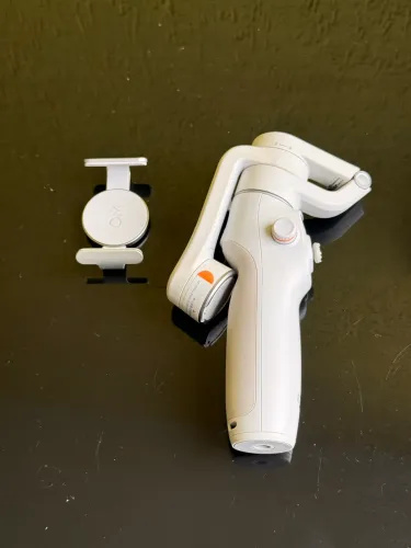 GIMBAL DJI OSMO MOBILE PARA IPHONE E ANDROID