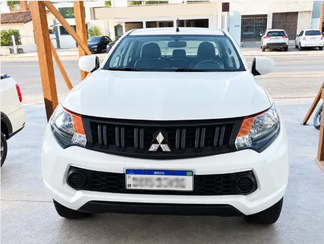 Mitsubishi L200 Tri. Outd. GLX 2.4 CD 4X4 Die. MEC 2022