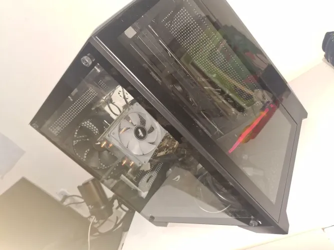 Pc xeon 2650v4 (Liga e Nao dá video, problema na placa mae)