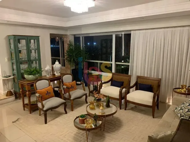 Apartamento de Luxo no Centro