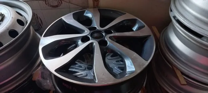 Roda Nissan March aro 16 original unidade avulsa valor mínimo consulte o jogo