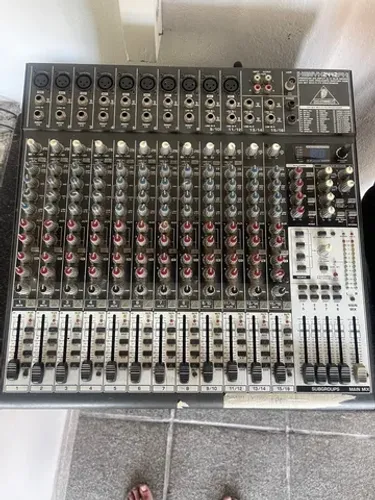 Mesa de som behring x 2442 usb xenys.