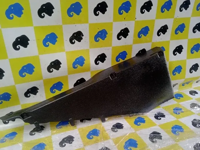 Suporte Tampao Bagagito Lado Direito Renault Duster  2013