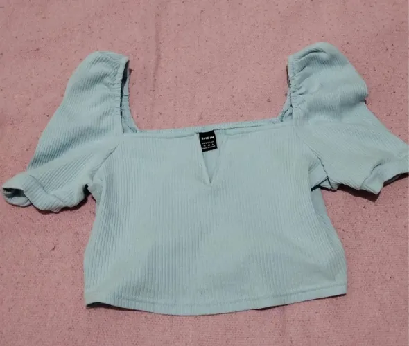 Blusa cropped azul