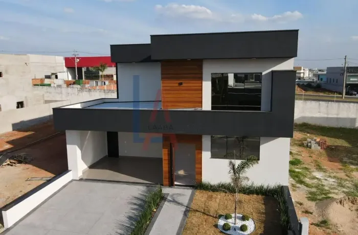 Casa com Piscina Condomínio Residencial Lucilla Indaiatuba SP
