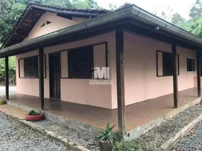 Casa à venda no bairro Primeiro de Maio
