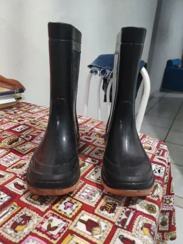 Botas de chuva infantil tamanho 27/28