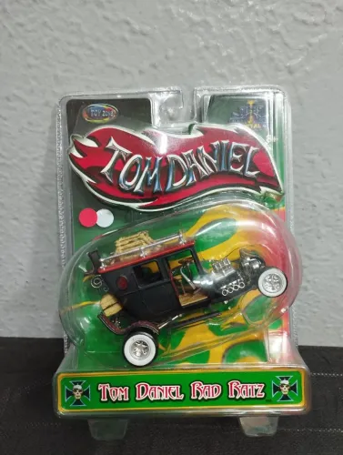 Miniatura Ford Da Bomb Tom Daniel