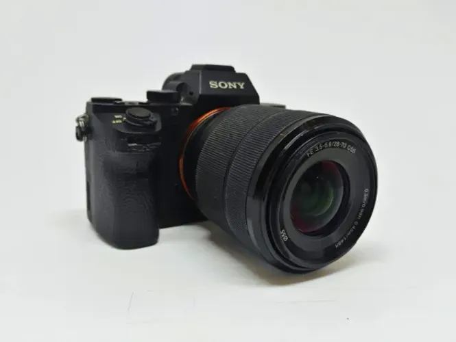 Câmera Sony Alpha 7 II (A72)