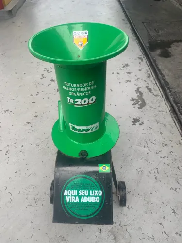 Triturador de galhos Tr-200 de 1,5cv