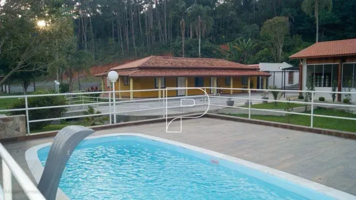 Sítio com 14 dormitórios à venda, 140000 m² por R$ 4.200.000,00 - São Roque - São Roque/SP