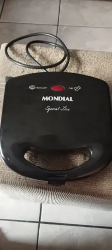 Sanduicheira Mondial