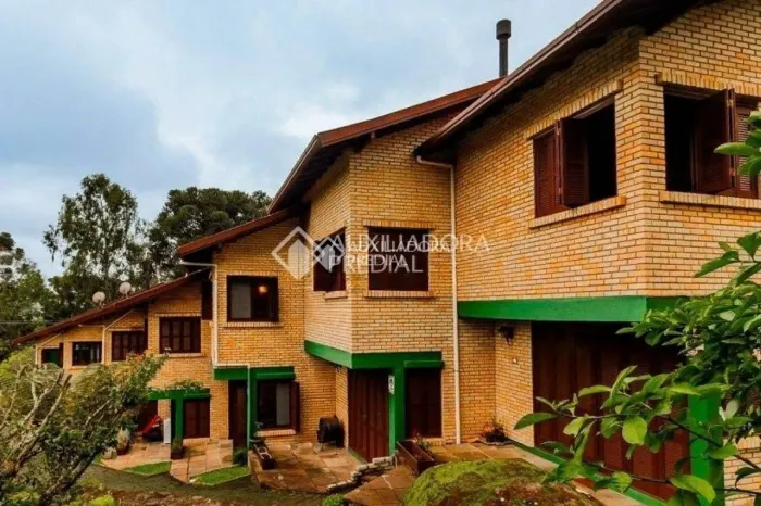 Casa em condomínio com 2 quartos e 1 vaga à venda no bairro Vila Suzana, em Canela