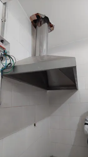 Coifa de Parede para Cozinha em Inox 1,90 X 0,80 seminova com motor e duto 