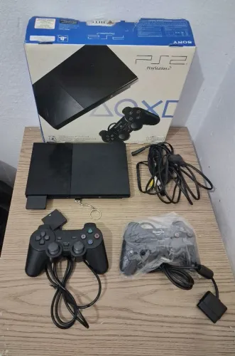 Promoção Playstation 2 Destravado completo 2 controles( ACEITO CREDISHOP)
