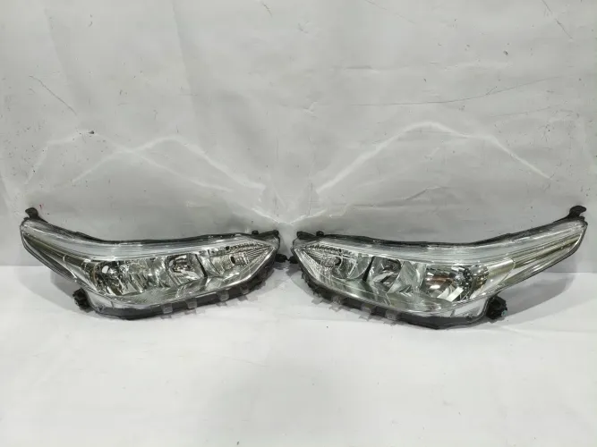 Par Farol Toyota Yaris 2017 2018 2019 2020 2021 Original