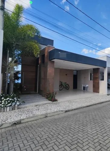 Excelente casa 3/4 sendo 1 suíte com closet, condomínio Alameda das Flores.