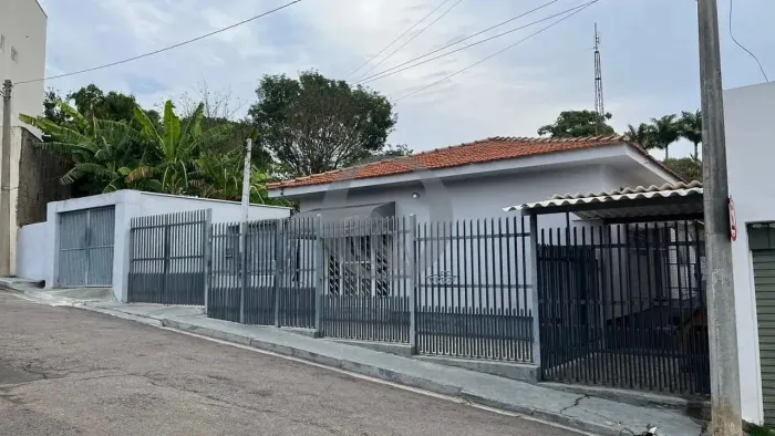 Casa com 2 dormitórios à venda, 1213 m² por R$ 460.000,00 - Centro - Laranjal Paulista/SP