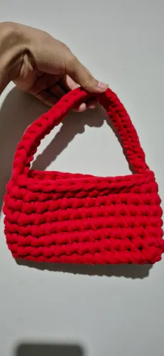 Bolsa de Ombro Vermelha em Crochê