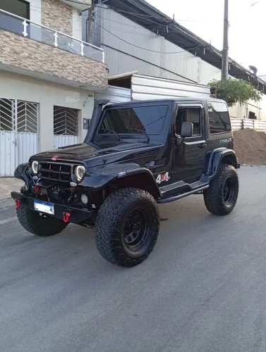Troller T-4 4X4 2.8 TB Int. Cap. Rígida Diesel 2005