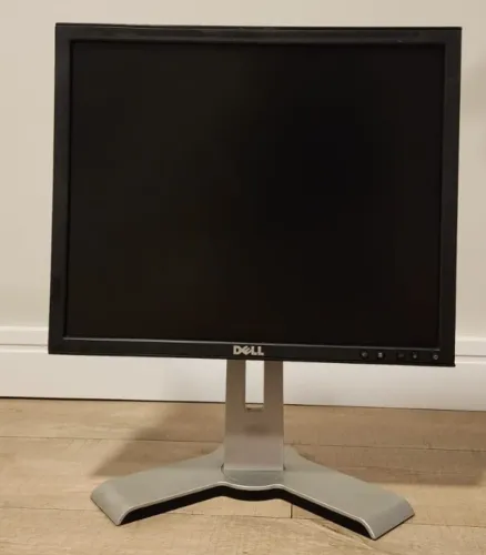 Queima de estoque! Monitores Dell P190ST