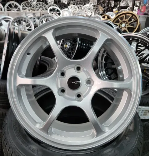 Jogo de rodas Advan NK aro 17 5x112 e 5x114
