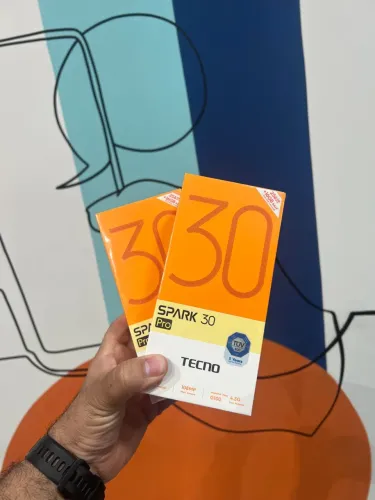 CELULAR TECNO SPARK 30 PRO KL7 256GB / 8GB |  LOJA FÍSICA | GARANTIA DE 1ANO 