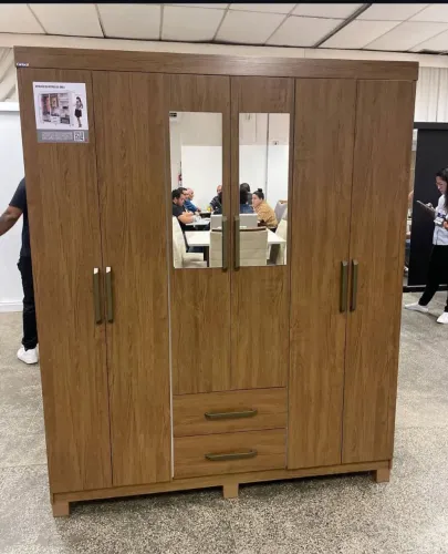 !!GUARDA ROUPAS!Novo! Espelho Grátis 