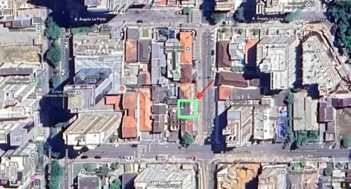 Terreno de 105m² no Centro