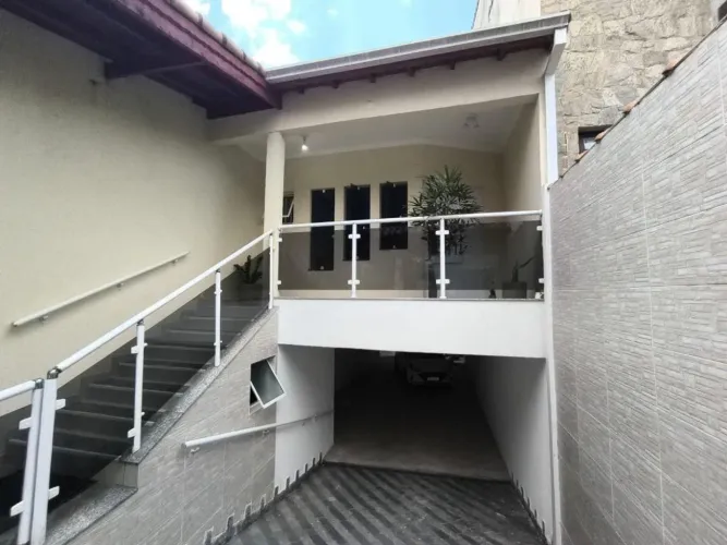 Casa à venda em Osasco, Jardim das Flores, com 2 suítes, com 180 m²