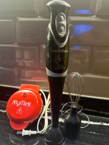Kit Mix Britânia 200W + Mini Panquequeira