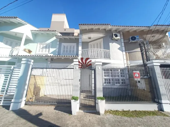 Sobrado de 03 Dormitórios, Centro , Canoas - RS