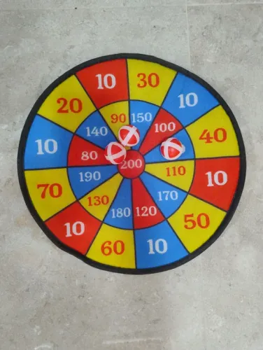 Jogo de alvo com bolinhas