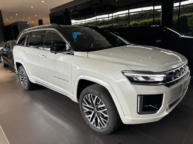 Jeep Commander Overl. 2.2 TD 4X4 Diesel Aut. 2026