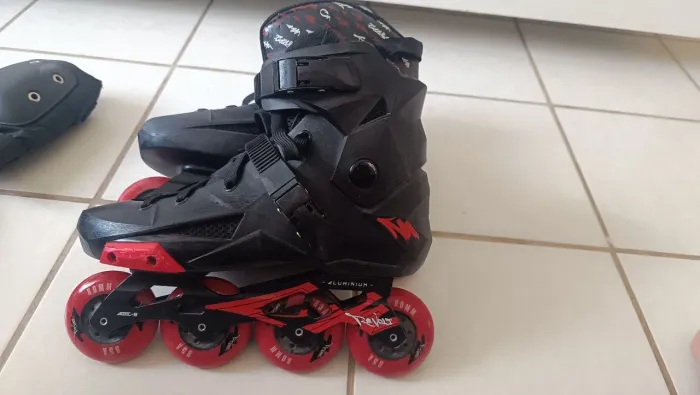 Patins Traxart Revolt e Kit proteção 