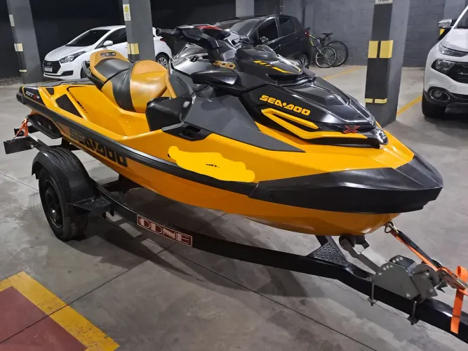 Jet ski 300 seeadoo 37 horas único dono AMARELO PÉROLA 