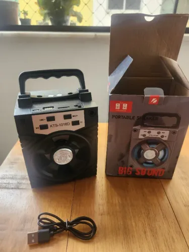 Caixinha de som portátil